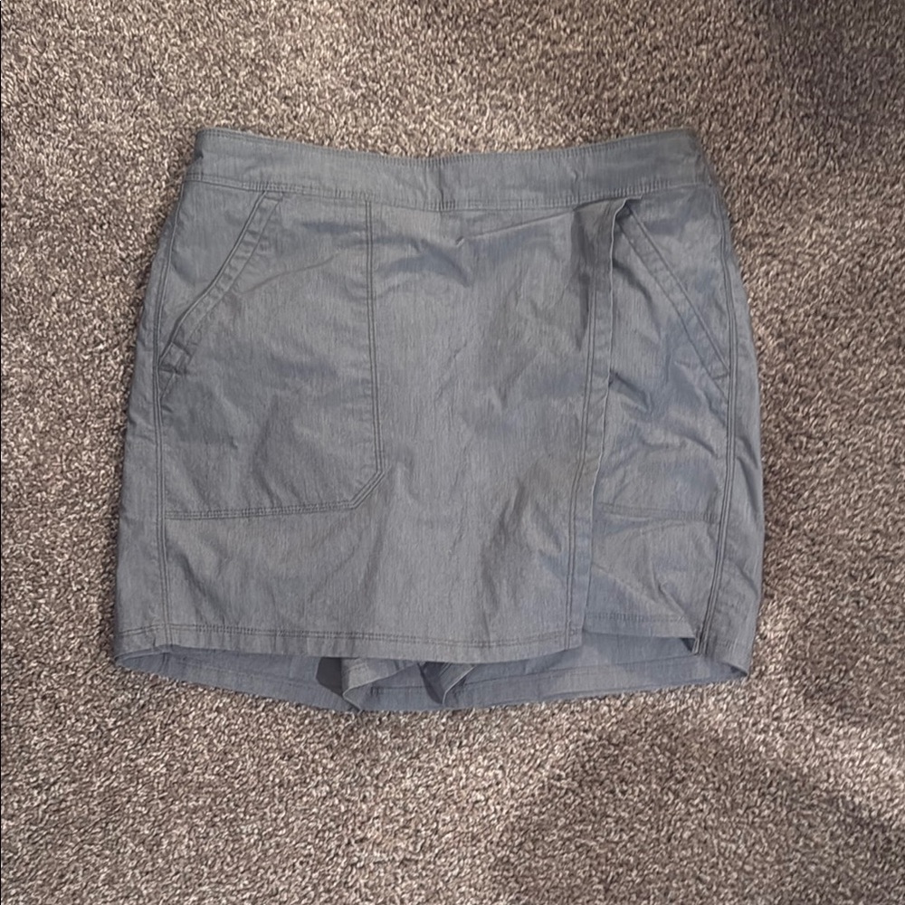Stylish Gray Women's Skort Columbia